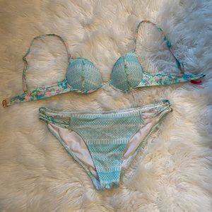 Victoria’s Secret bikini swim suit set